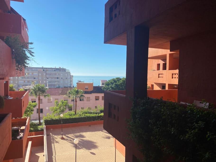 Central Estepona 3 Bed Apt With Pool And Parking Exterior foto